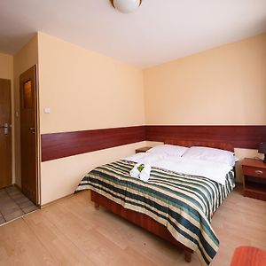 Pokój z łóżkiem queen-size